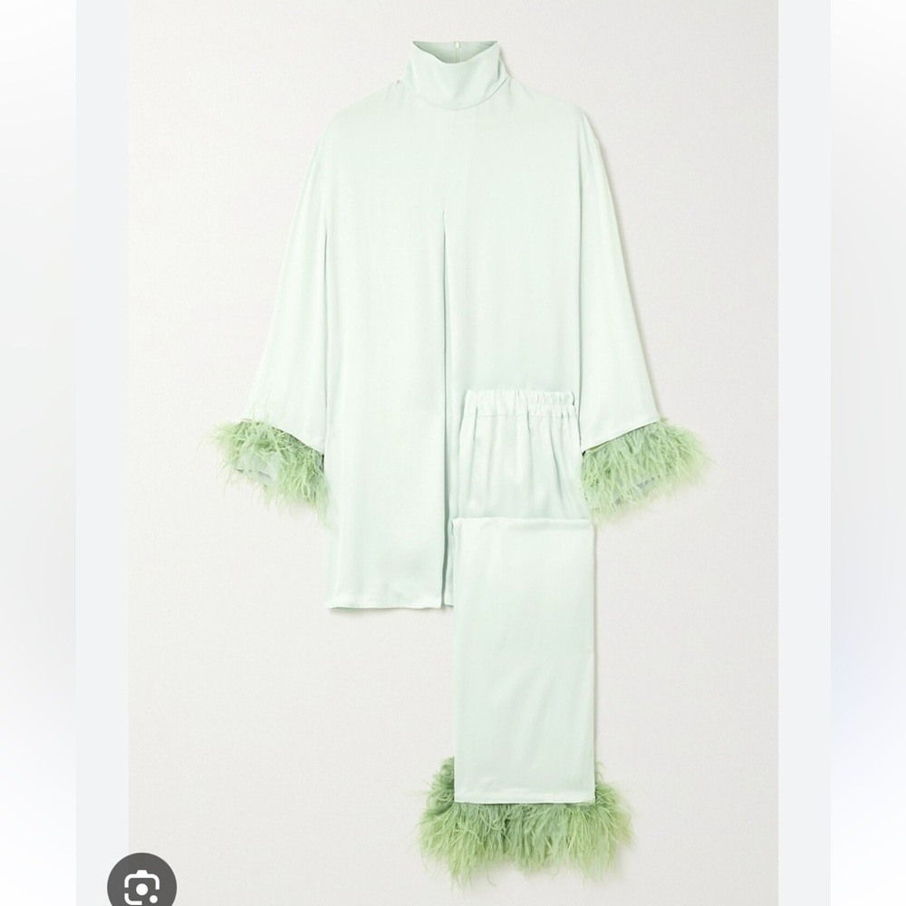 Sleeper pajama set! Detachable feathers